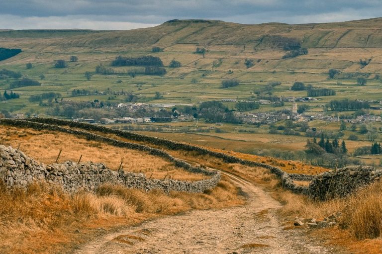 Pathway on Pennine Way to Great Shunner Fell
